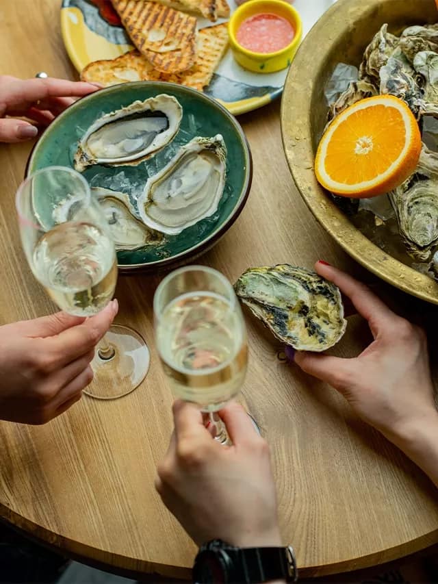 6 Fun Things to Do on a Road Trip With Your Friends This Summer